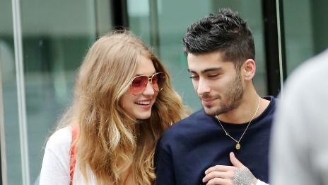 Джиджи не може да откъсне очи от Зейн