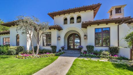 В луксозния дом на Бритни Спиърс в града на дъбовете