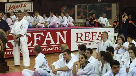 Млада каратека покорява върхове с подкрепата на REFAN