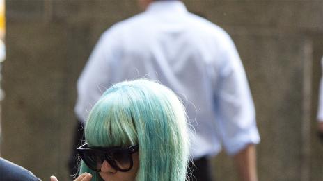 Аманда Байнс заплаши със смърт родителите си