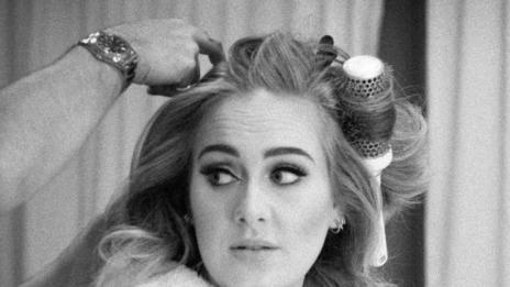 Новият албум на Адел тръгна безплатно