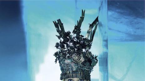 Като оживяла снежинка