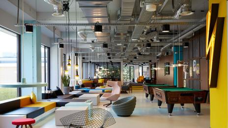 Как изглежда най-готиното студентско общежитие?