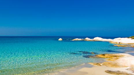 Ситония. На югоизток, в Рая