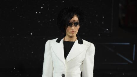 Chanel в полунощ...