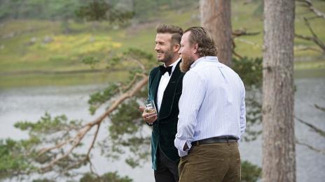 Перфектното сътрудничество на Дейвид Бекъм и Гай Ричи (ВИДЕО)