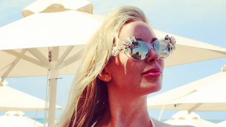 Чар или бедствие: Антония Петрова пъчи силиконова пазва