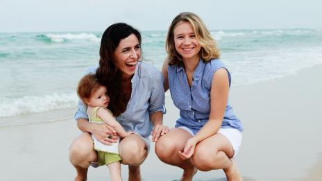 Любовта в семейството е най-важна и за осиновените деца