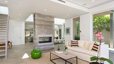 Първият общ дом на Ники Рийд и Иън Сомърхолдър