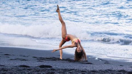 Горещи звезди по бански, а лятото тепърва предстои