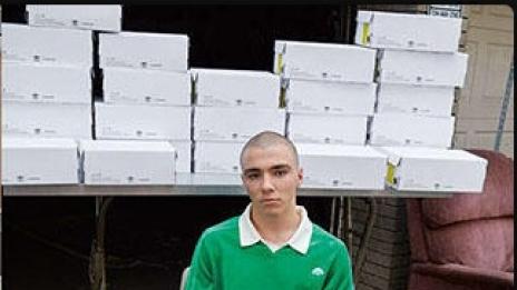 Роко с бунтарска фотосесия, успокои Мадона и Гай Ричи