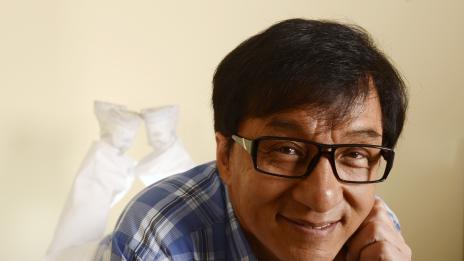 Джеки Чан се извини на обществото за престъпленията на сина си