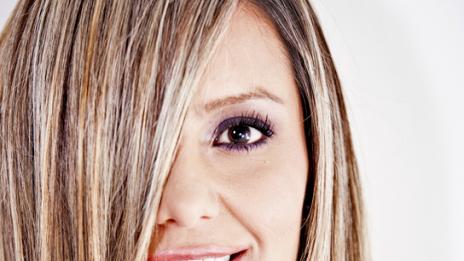 Коса  като коприна, кожа като кадифе…