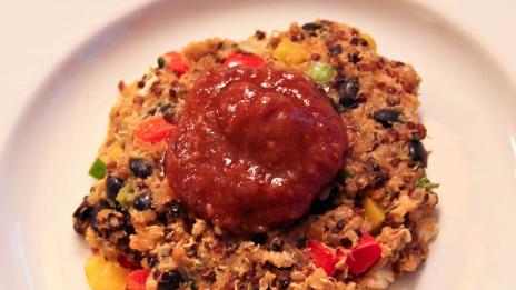 Вегетариански кюфтенца с киноа и черен боб