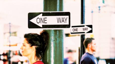 Живеенето поотделно спасява ли брака?