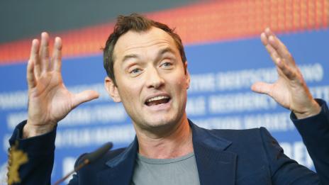 Джъд Лоу в костюм на Супермен: „О, ужас!“