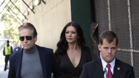 Съпрузите Катрин и Майкъл отпразнуваха рождените си дни заедно