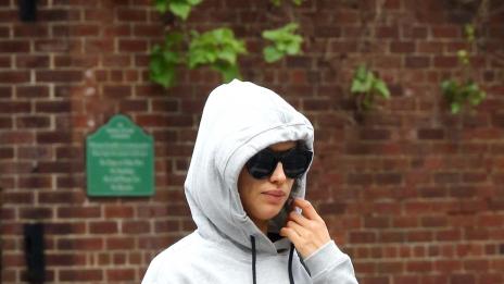 Ирина Шейк вече подноси дрехите на Бионсе