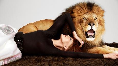 Джейн Фонда може да се справи дори с лъв