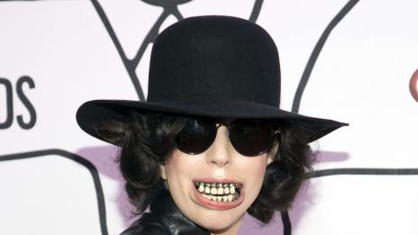 Гаджето на Лейди Гага я заряза