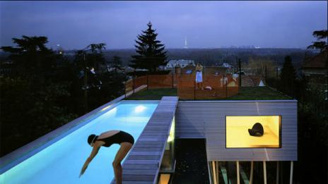 Стъклени плувни басейни с уникален дизайн