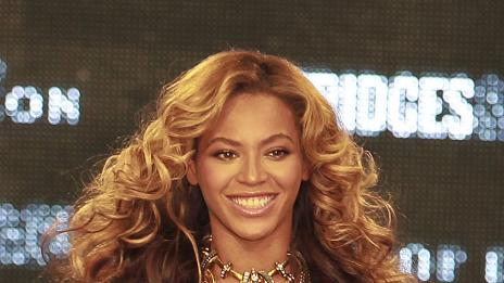 Бионсе се завръща с два албума