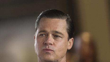 Джоли блокирала телефона на Пит, не му дава да вижда децата