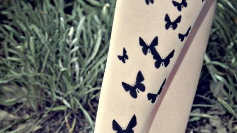 Пролетна тенденция: татуировки по чорапите