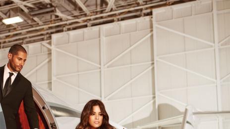 Ашли Греъм покорява височини по бельо