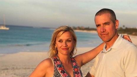 Рийз Уидърспун и съпругът й: Като прасенце и слонче