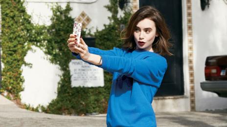 Лили Колинс: Никога не съм разбирала думата „знаменитост“