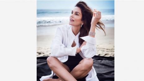 Синди Крауфорд съжалява за голите си снимки