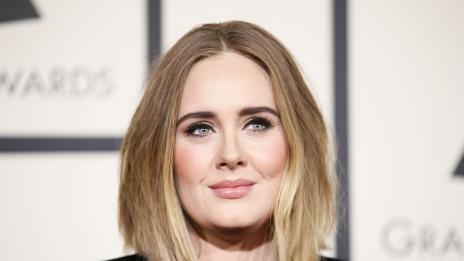 Адел се лекувала от „много тъмната си страна“