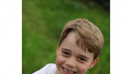 Принц Джордж става на 6