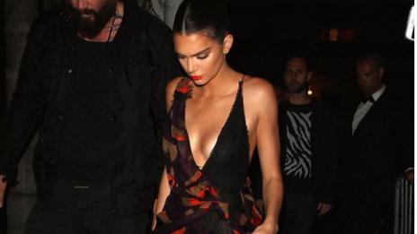 Трипофобия мъчи Кендъл Дженър