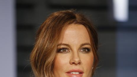 Кейт Бекинсейл запозна Пийт с родителите си