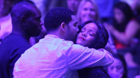 Риана и Дрейк най-накрая направиха публична проява на интимност