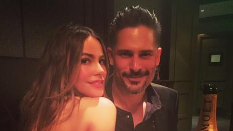 София Вергара и Джо Манганиело отпразнуваха годежа си