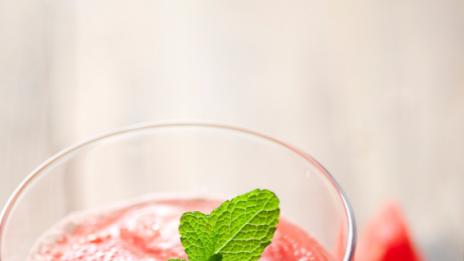 5-те най-добри плодови напитки в жегите