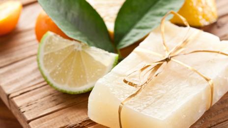 Лимонът в домашната грижа за красота