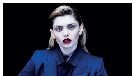 Синята фея с пурпурното червило