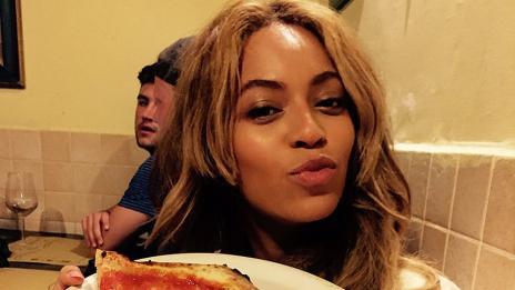 Бионсе се похвали с почивката си в Италия