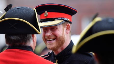 Бившите на Хари не го следват в Instagram