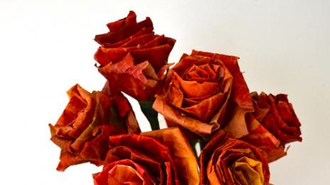 Направи си сам: красив букет от есенни листа