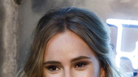 Суки Уотърхаус ще става певица