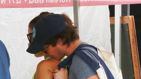 Иън Сомърхолдър и Ники Рийд си купиха кон