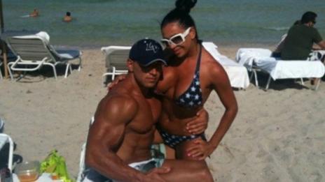 Мъжът на Мейзер бил назобан, имал проблеми под юргана