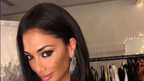 Никол Шерцингер вдигна публиката на крака в чест на Гришо