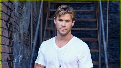 Крис Хемсуърт платил дълговете на родителите си