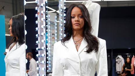 Риана мечтае за дете от арабския милиардер Джамил